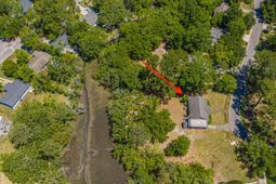 301 Mcclain Street photo 4