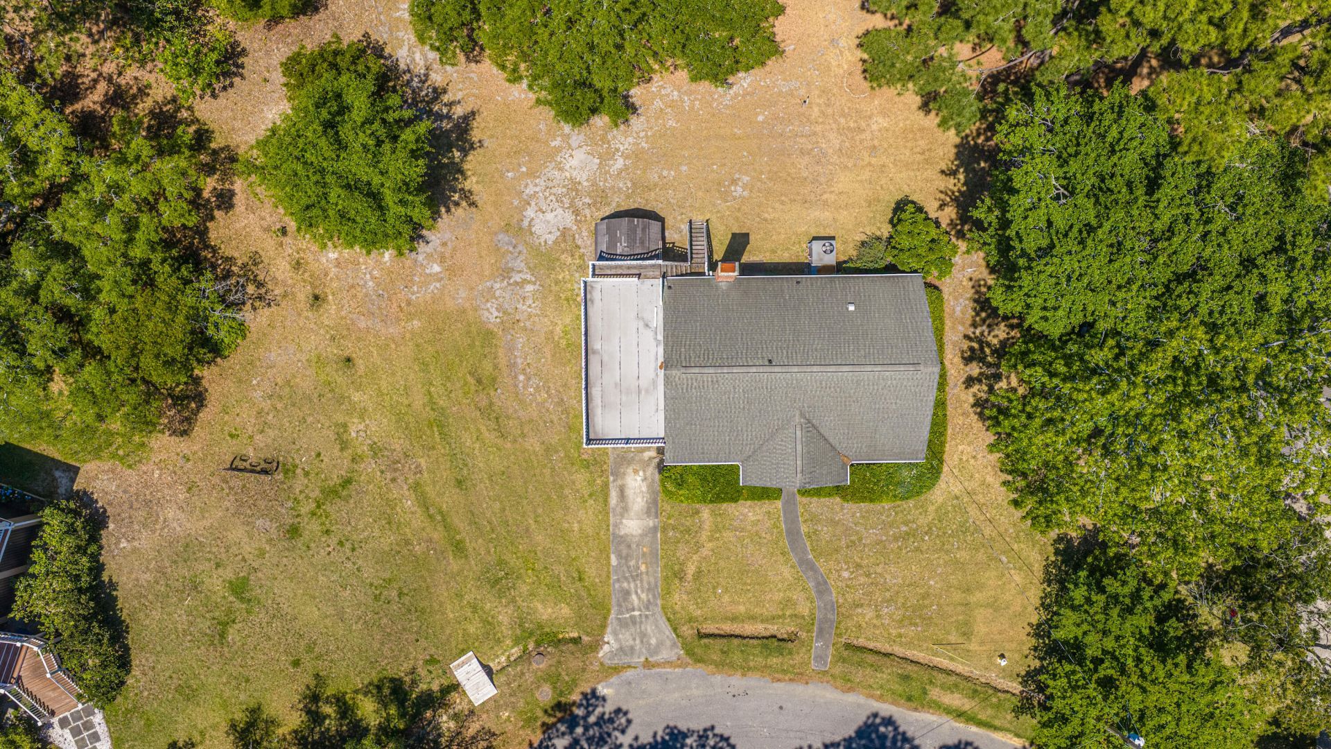 301 Mcclain Street Photo 37