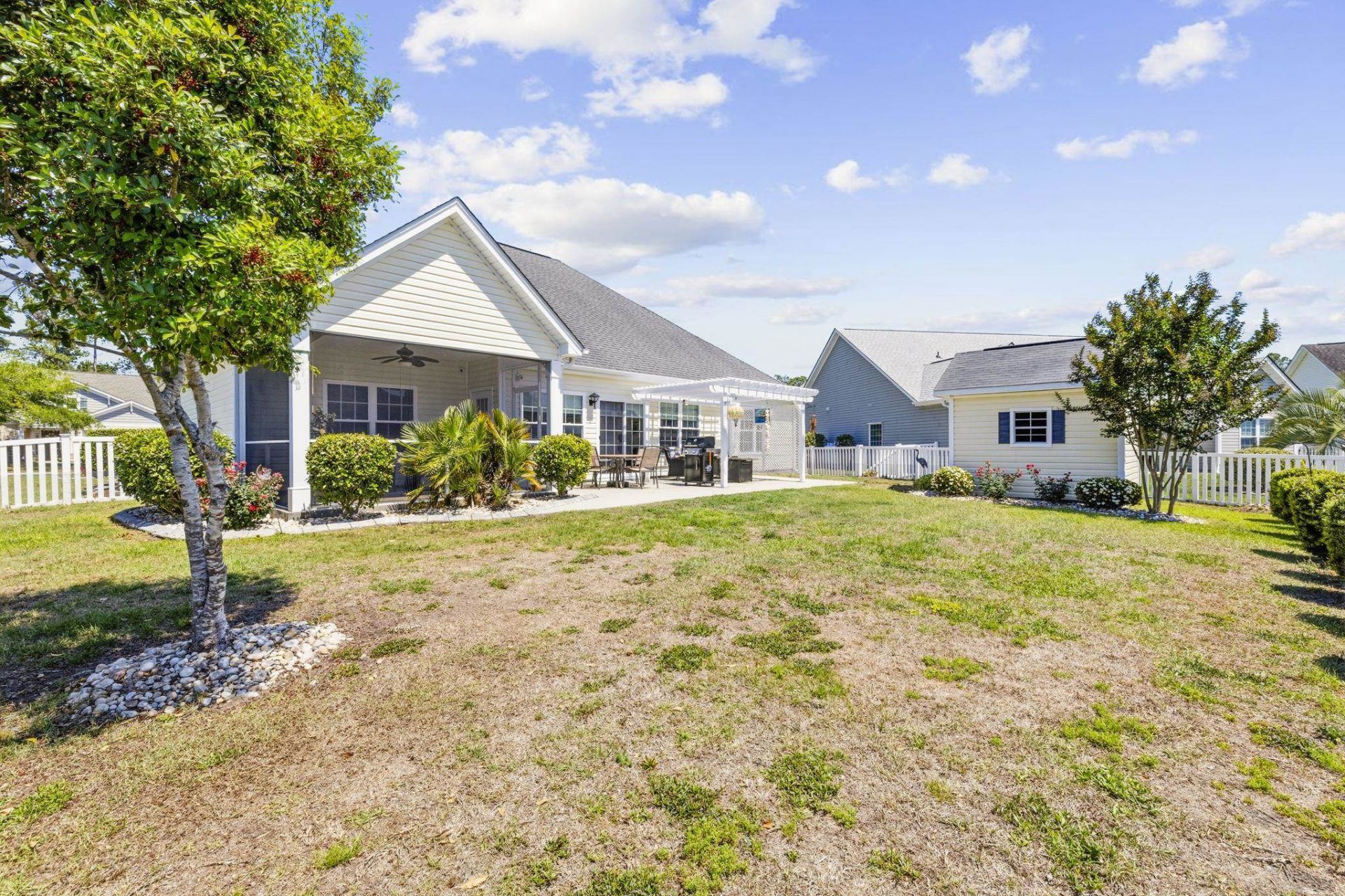 316 Hillsborough Dr. Photo 33