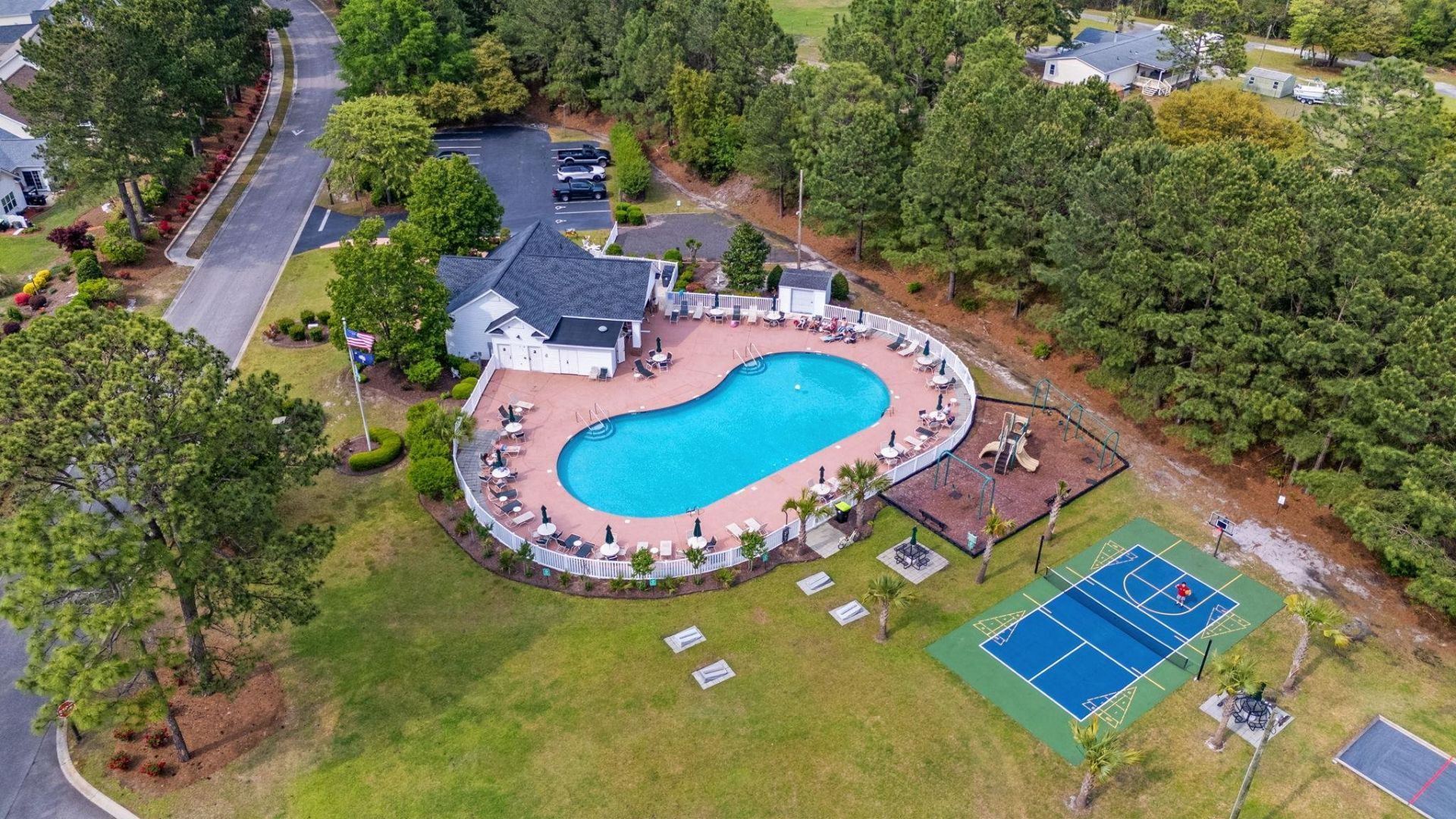 316 Hillsborough Dr. Photo 4