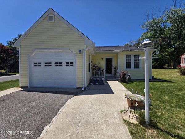 24 Milford Avenue, Unit 52, Whiting, NJ 08759