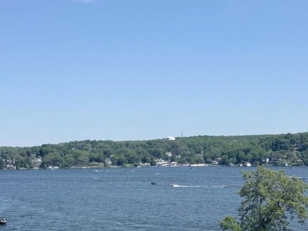 318 Lakeside Blvd, Hopatcong, NJ 07843