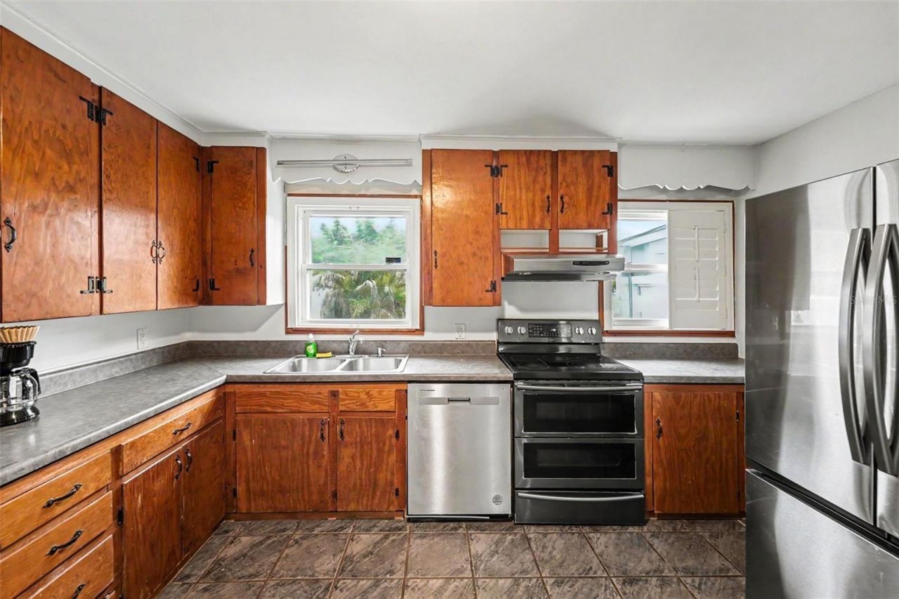6242 5th Avenue N, Saint Petersburg, FL 33710 Photo