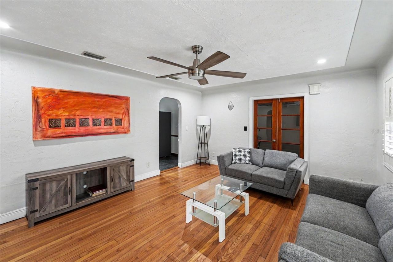 6242 5th Avenue N, Saint Petersburg, FL 33710 Photo