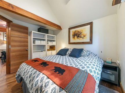 6247 #8 River Road, Olympic Valley, CA 96146 Photo