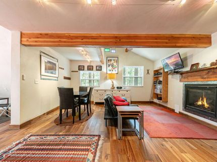 6247 #8 River Road, Olympic Valley, CA 96146 Photo