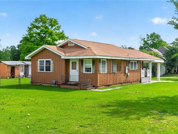 2072 CYPRESS Street , LaPlace, LA 70068