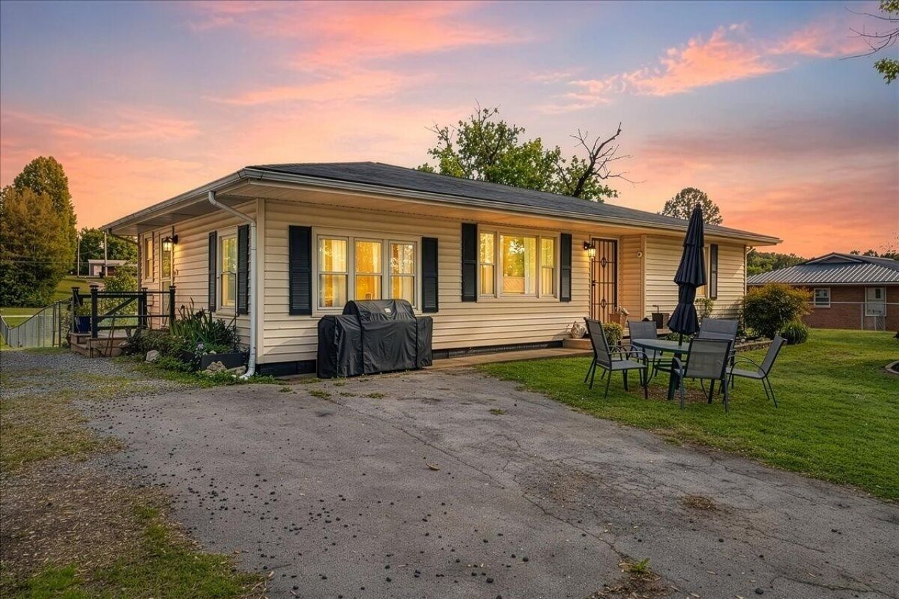 350 Stephens Road , Greenback, TN 37742 Main Photo