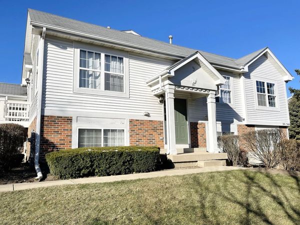 341 Holiday Lane , Hainesville, IL 60073