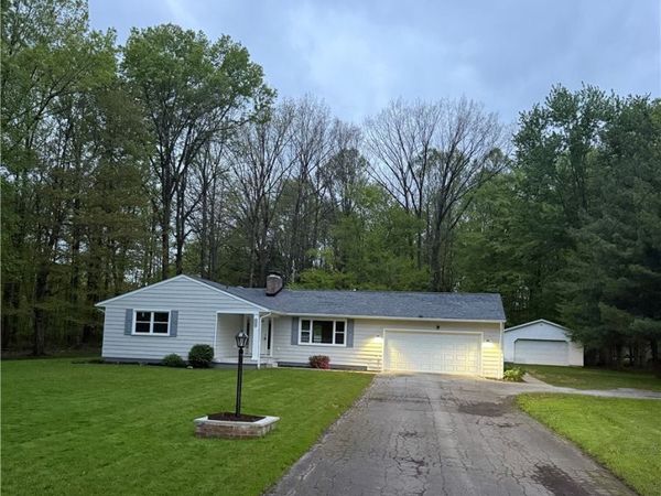 6920 James Street , Poland, OH 44514