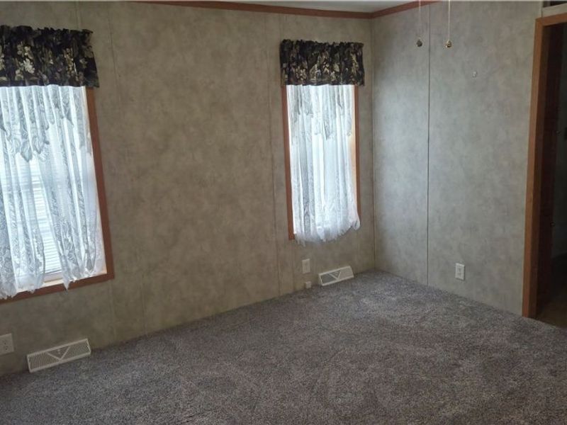 4830 Snowdrift Lane, Zanesville, OH 43701 Photo 9