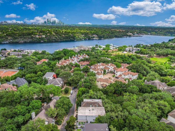 2004 Rue De St Tropez, Austin, TX 78746
