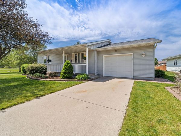720 S 13th Street, Nevada, IA 50201
