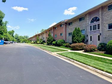 2839 KALMIA LEE COURT , Unit 301, FALLS CHURCH, VA 22042