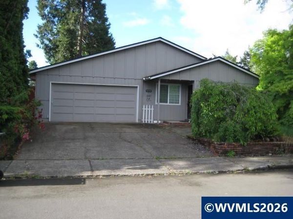 4254 Snoopy Ct NE, Salem, OR 97301