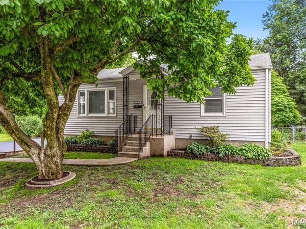9844 Mecca Lane , St Ann, MO 63074
