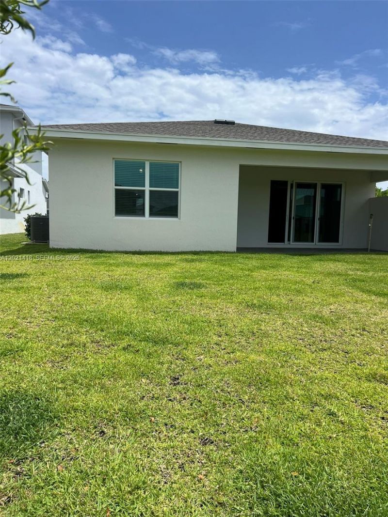 1933 E Wandering Willow Way, Loxahatchee, FL 33470 Photo