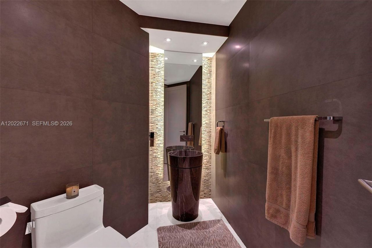 16051 Collins Ave , Unit 1102, Sunny Isles Beach, FL 33160 Photo