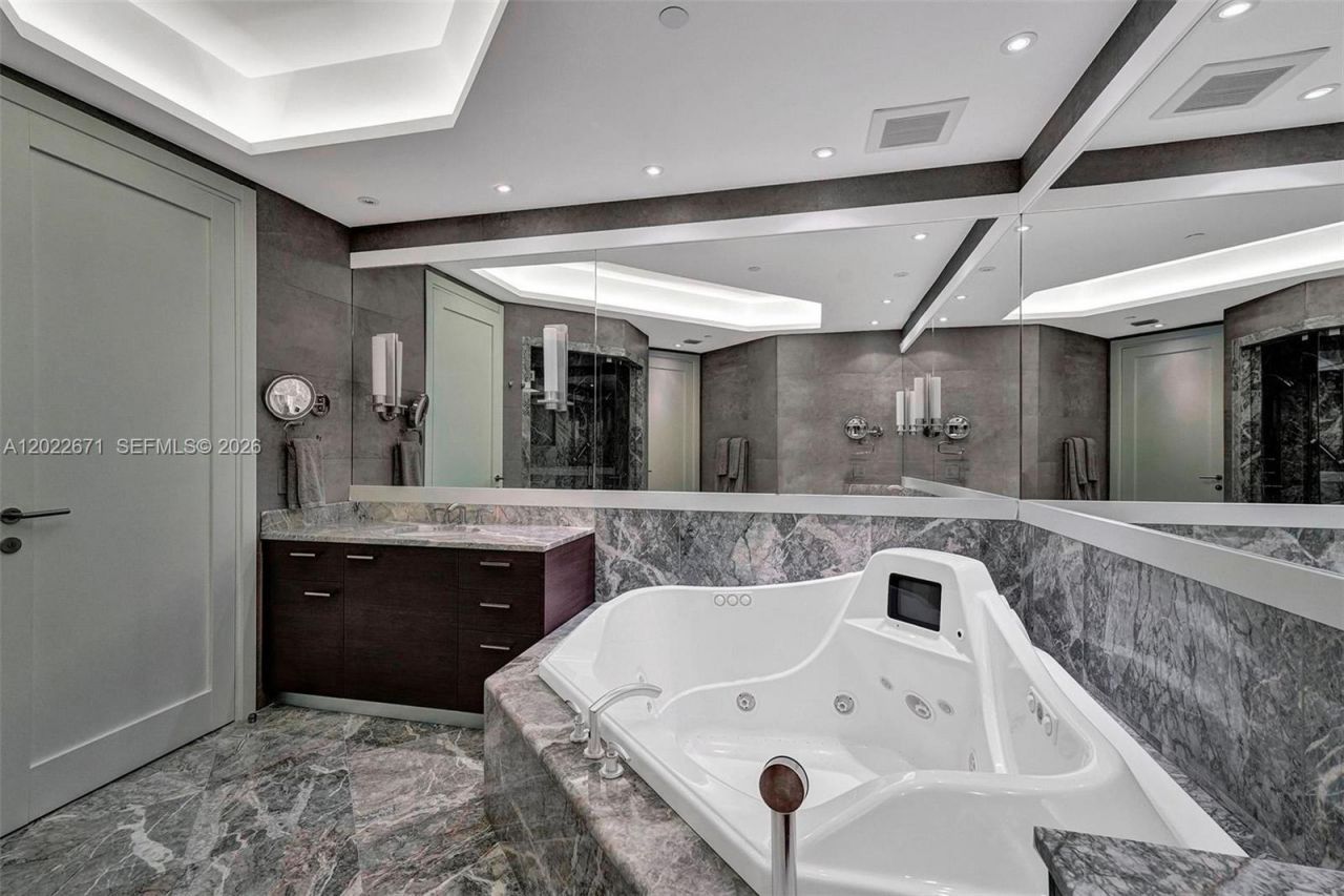 16051 Collins Ave , Unit 1102, Sunny Isles Beach, FL 33160 Photo