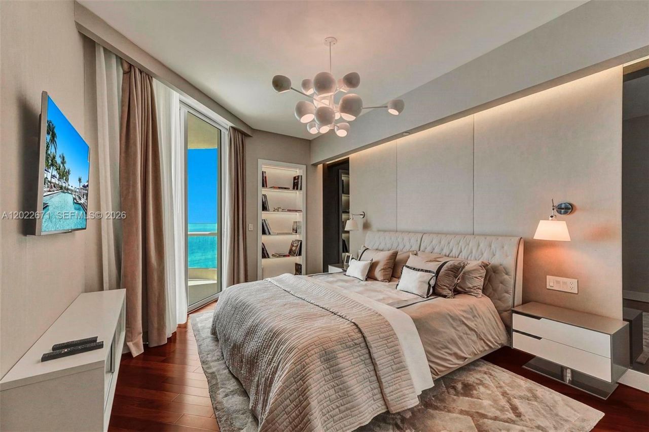 16051 Collins Ave , Unit 1102, Sunny Isles Beach, FL 33160 Photo