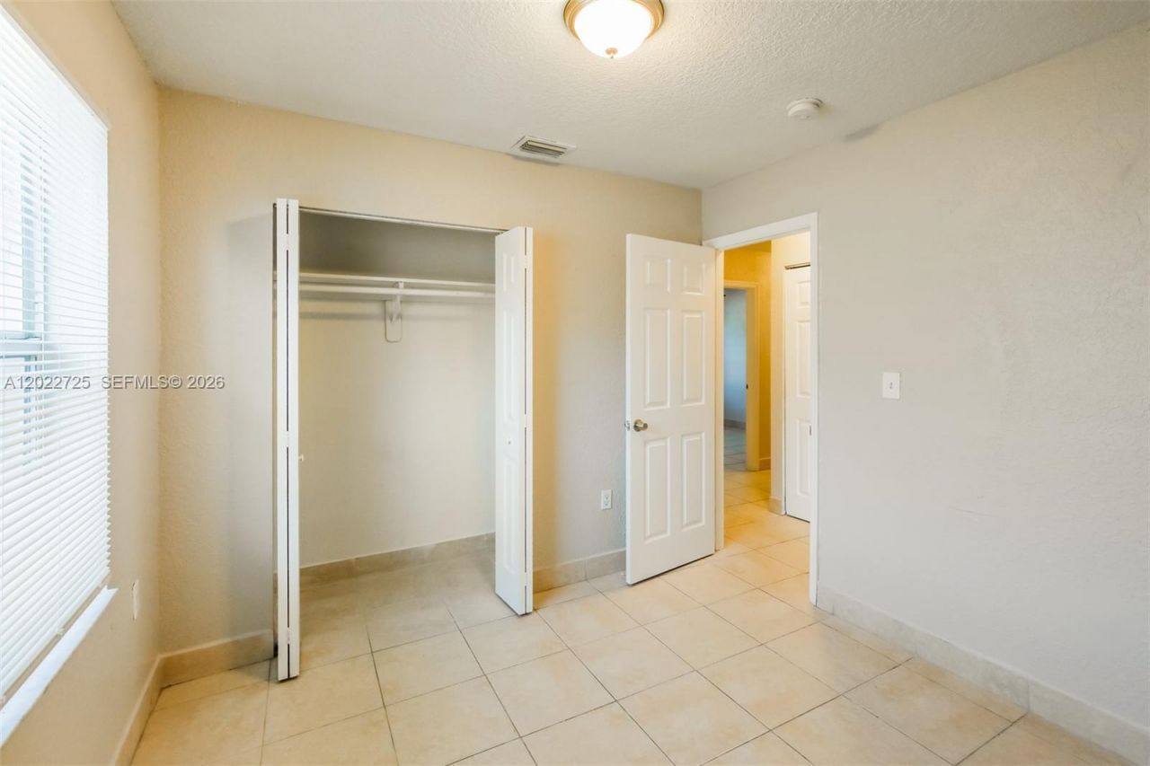 19420 NW 32nd Ave, Miami Gardens, FL 33056 Photo