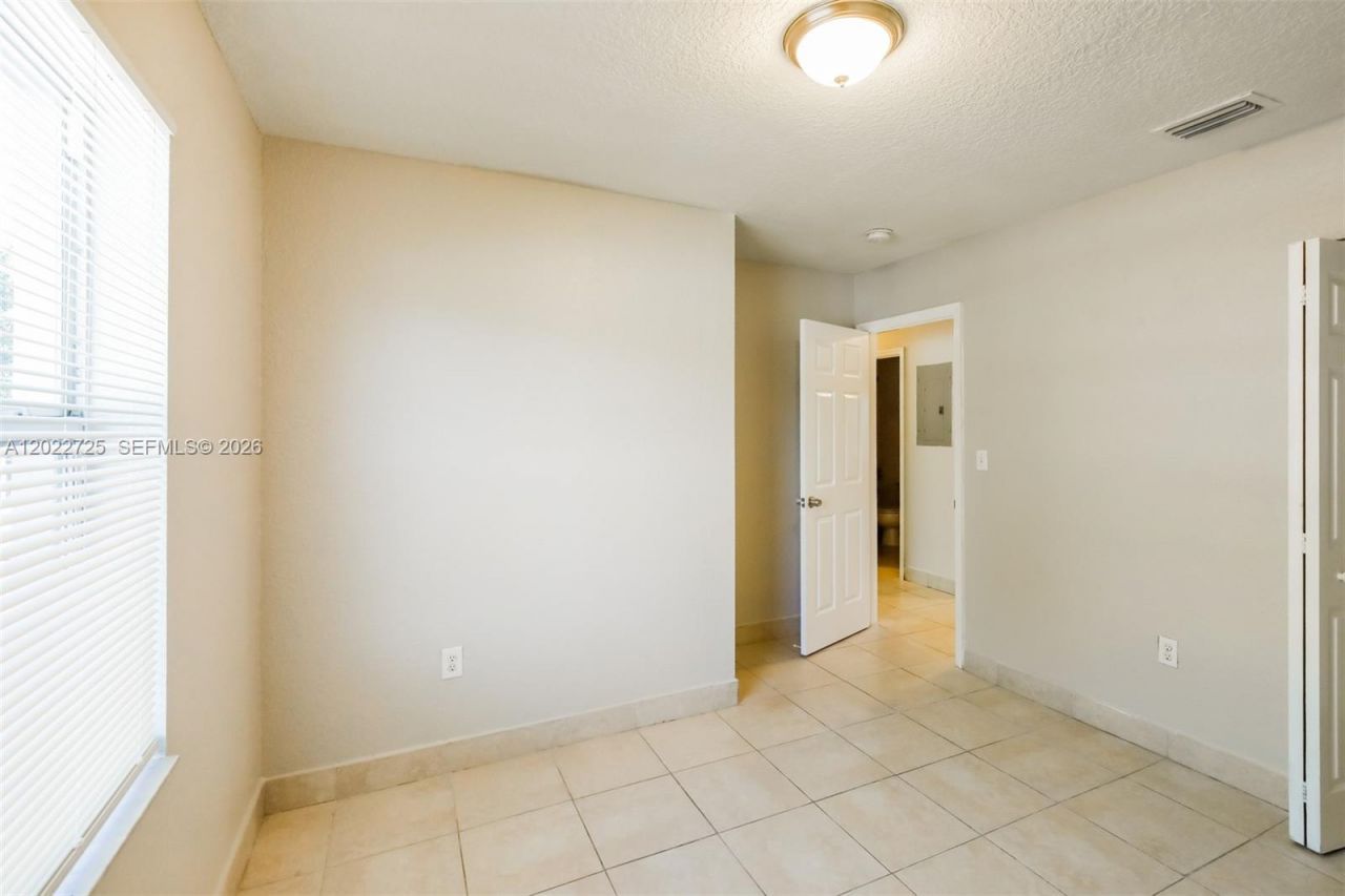 19420 NW 32nd Ave, Miami Gardens, FL 33056 Photo