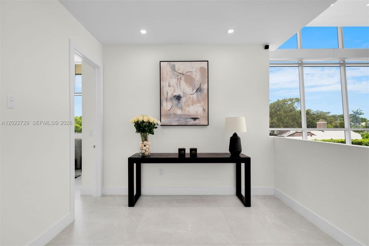 1201 W 47th St, Miami Beach, FL 33140 Photo