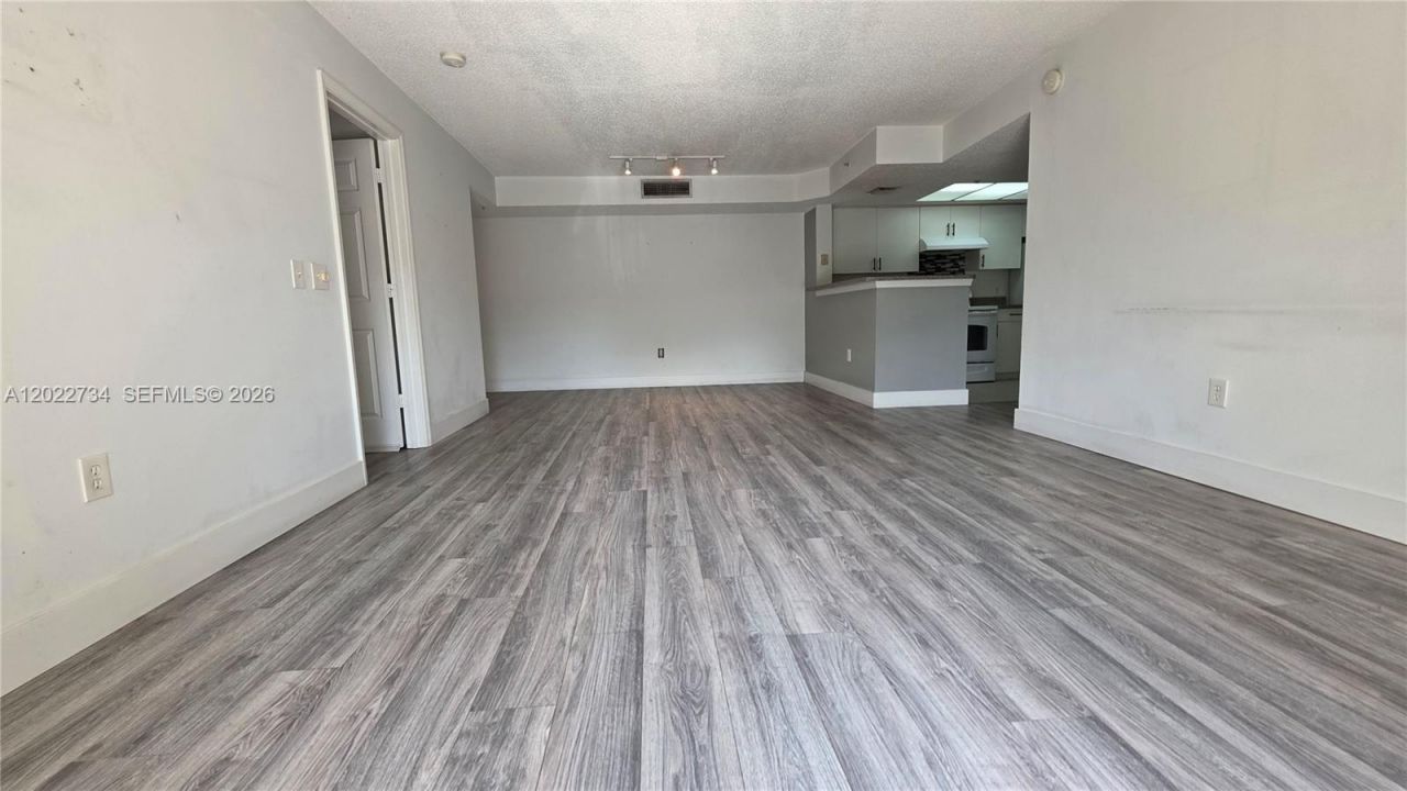 5011 Wiles Rd , Unit 203, Coconut Creek, FL 33073 Photo