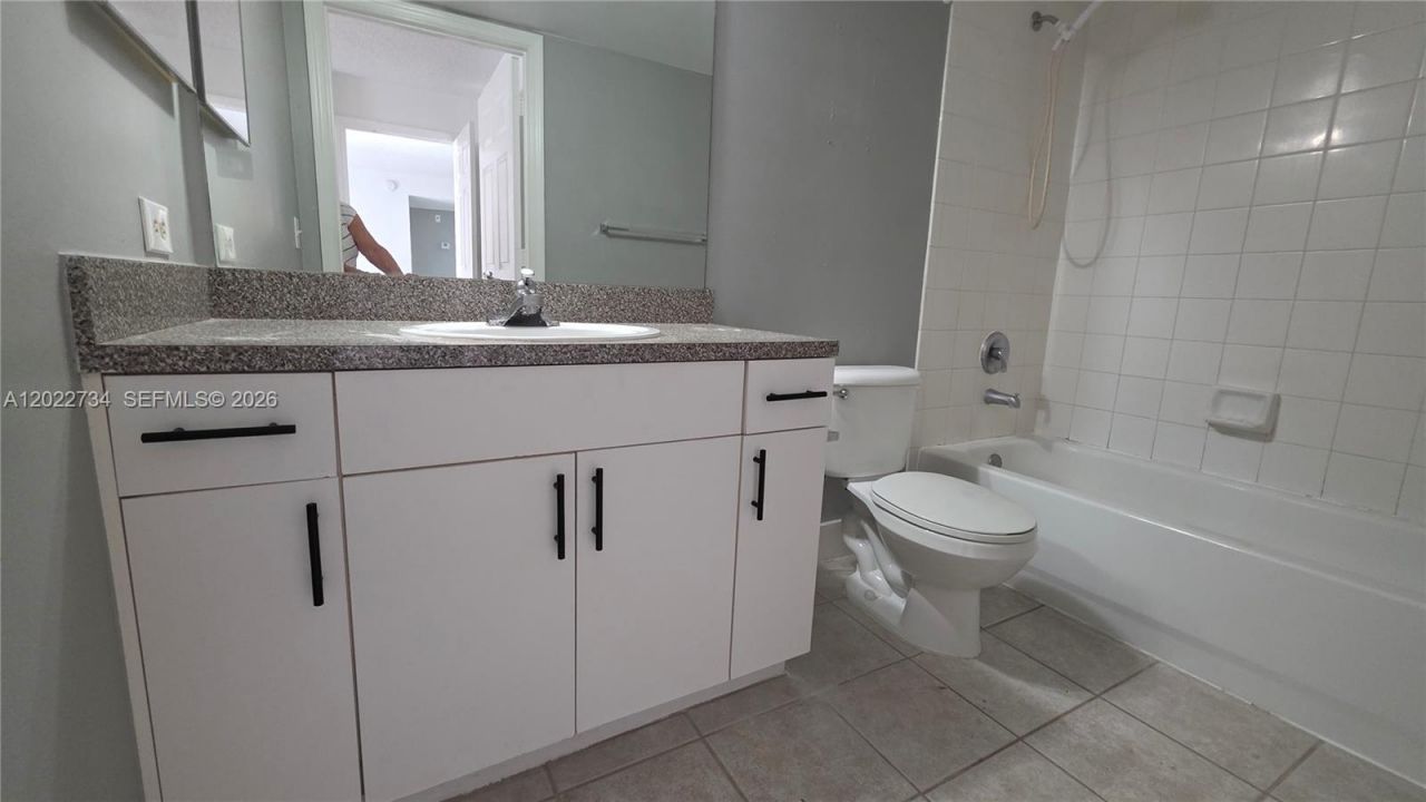 5011 Wiles Rd , Unit 203, Coconut Creek, FL 33073 Photo