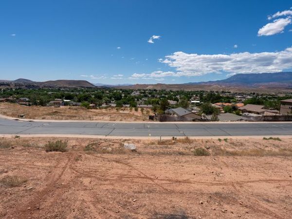 244 N 200 E, Unit 52, La Verkin, UT 84745