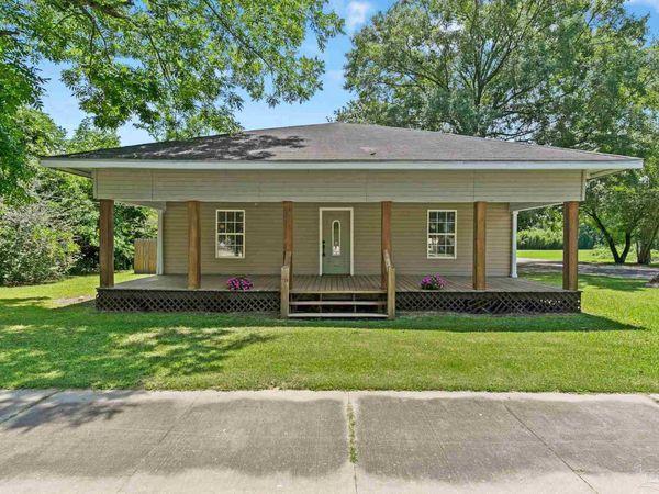 211 S Presley St, Atmore, AL 36502
