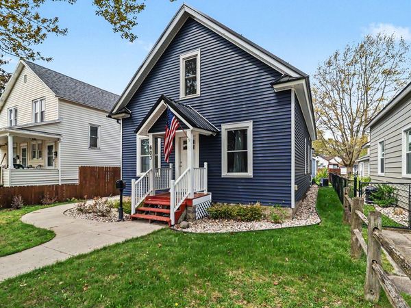 603 N Rowe Street, Ludington, MI 49431