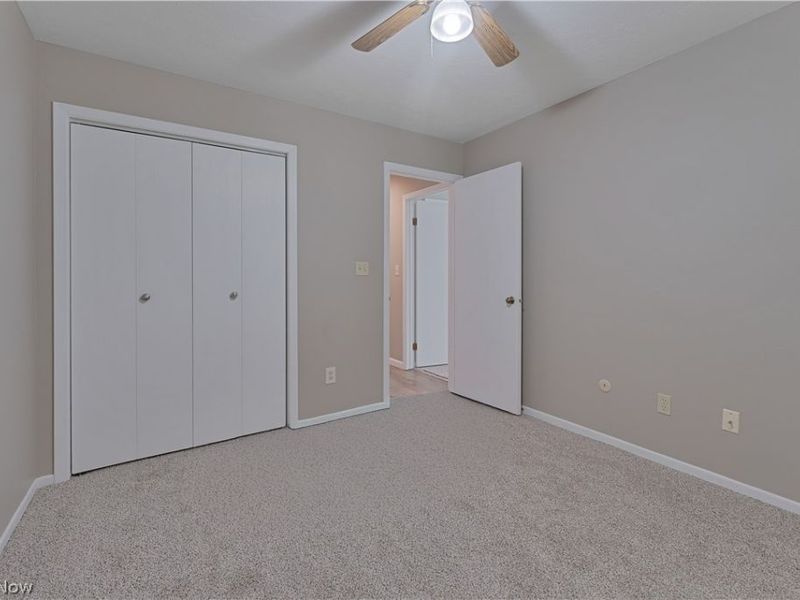1341 Fox Run Drive, Youngstown, OH 44512 Photo 15