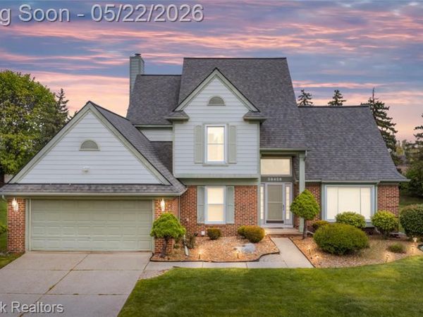 39456 Squire Road, Novi, MI 48375