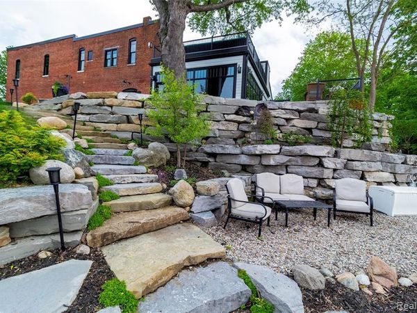 4520 Water Street, Columbiaville Vlg, MI 48421