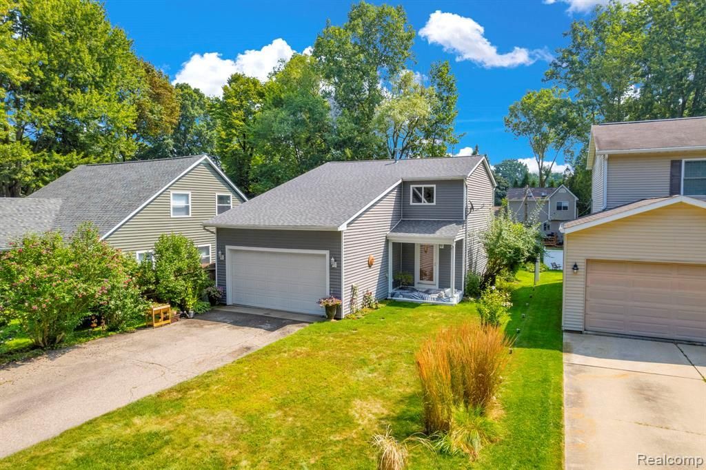 3852 Florman, Waterford Township, MI 48329 Main Photo
