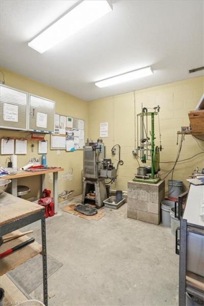 2224 Trade Center Way, Naples, FL 34109 Photo