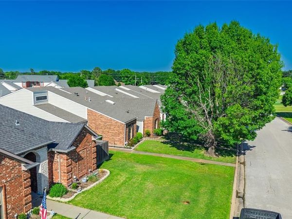 518 Oakridge Drive, 9 units, Greenville, TX 75402