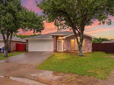 9307 Crimnson Court, Dallas, TX 75217