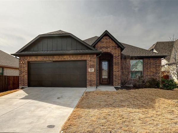 207 Michael Drive, Princeton, TX 75407