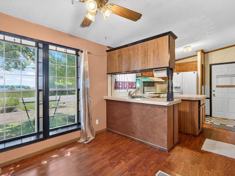 147 N Water Street N, Williamsport, OH 43164 Photo 5