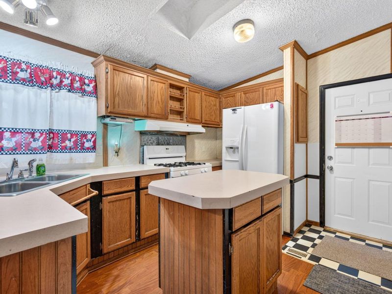 147 N Water Street N, Williamsport, OH 43164 Photo 8