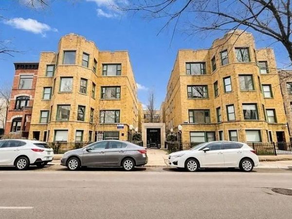 681 1/2 W Wrightwood Avenue , Unit 1W, Chicago, IL 60614