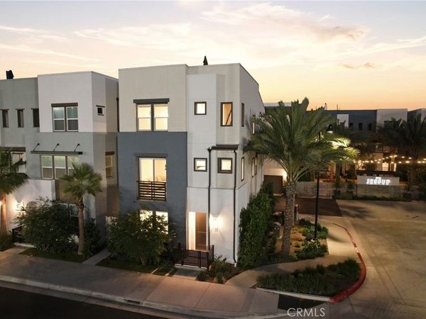 133 Jessup, Tustin, CA 92780
