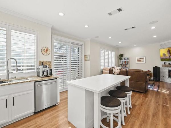 3033 Rancho La Presa, Carlsbad, CA 92009