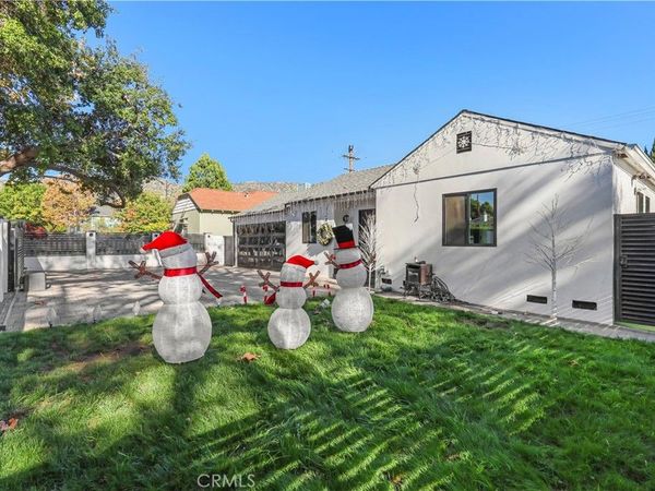2240 N Parish, Burbank, CA 91504