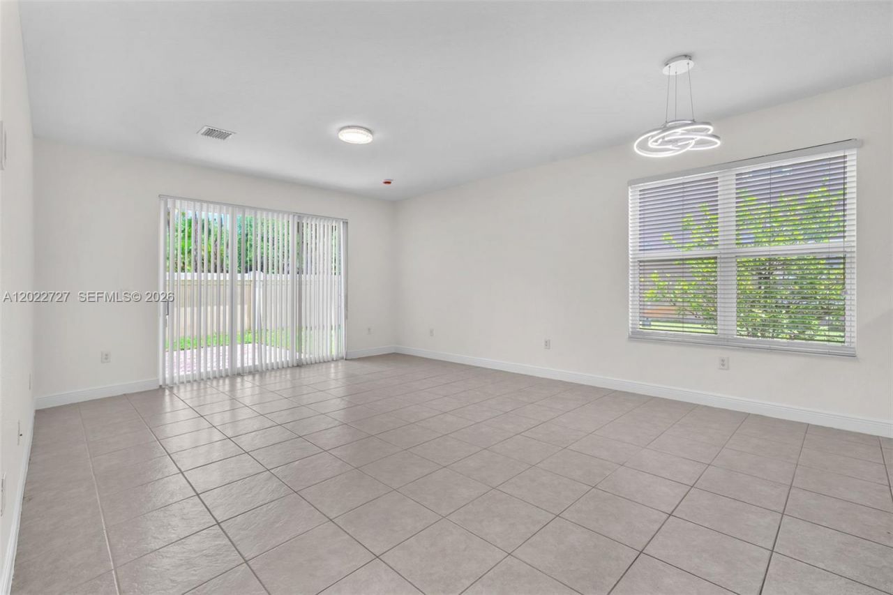 18011 SW 41st St, Miramar, FL 33029 Photo