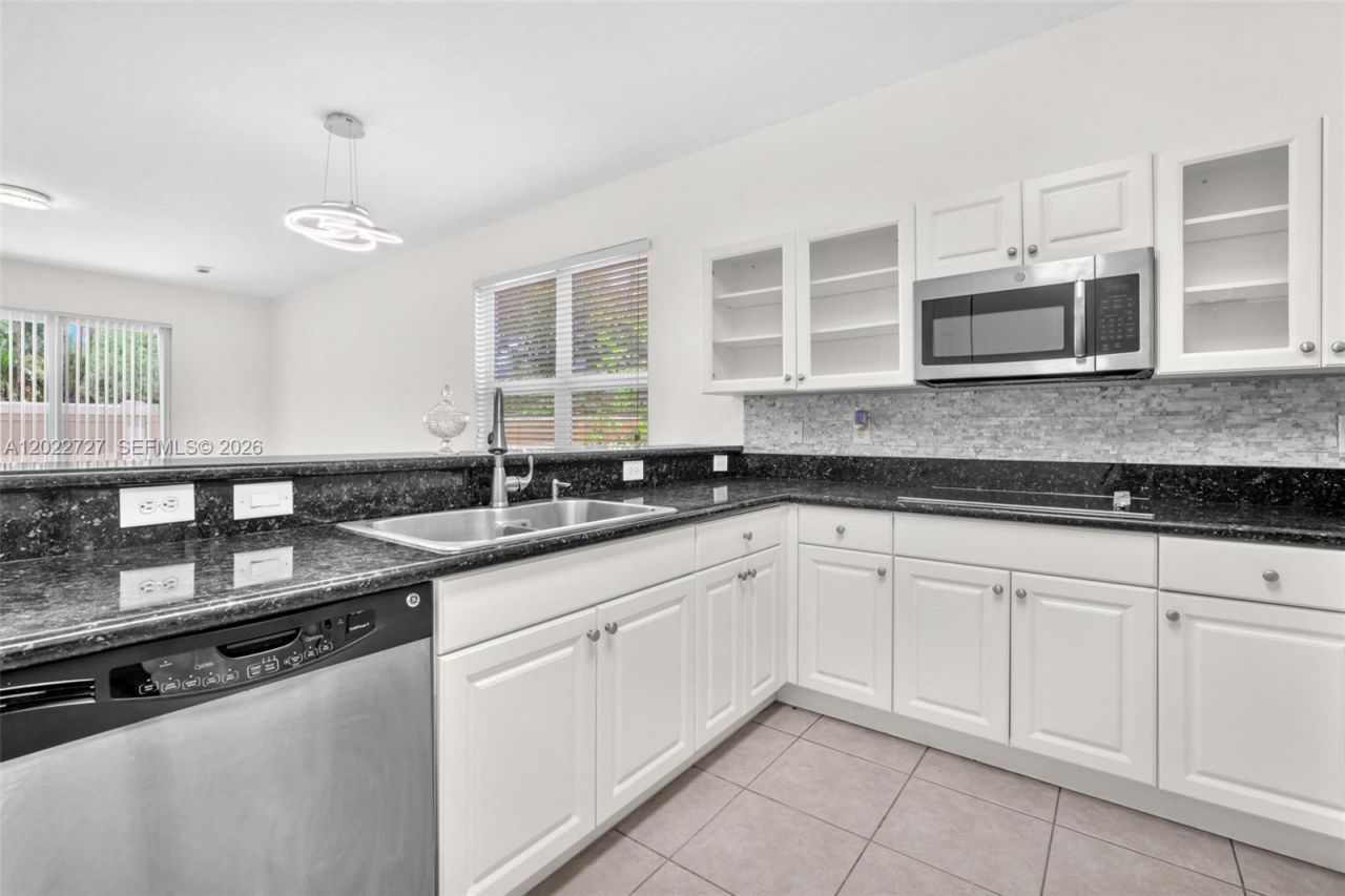 18011 SW 41st St, Miramar, FL 33029 Photo