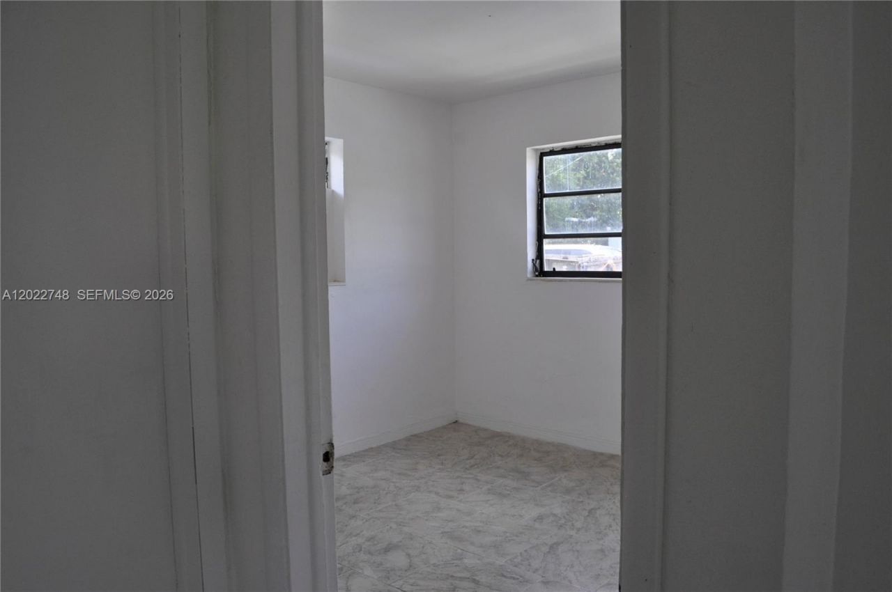 2395 NW 82nd St, Unit 2395, Miami, FL 33147 Photo