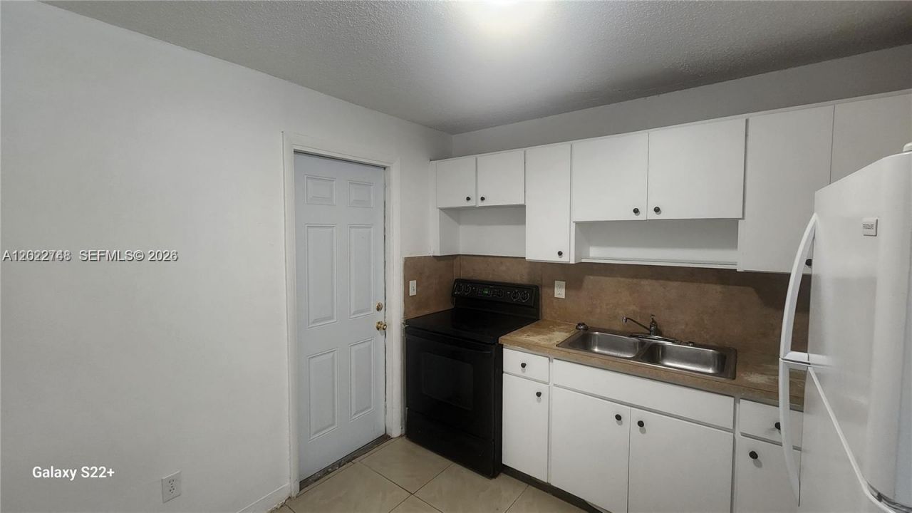 2395 NW 82nd St, Unit 2395, Miami, FL 33147 Photo